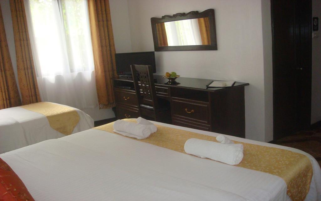 Padre Burgos Castle Resort Surigao Exterior photo
