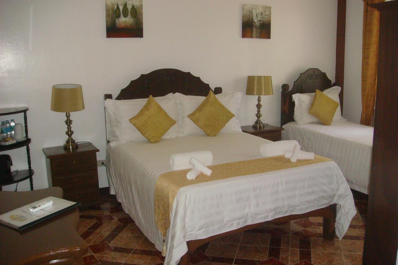 Padre Burgos Castle Resort Surigao Exterior photo