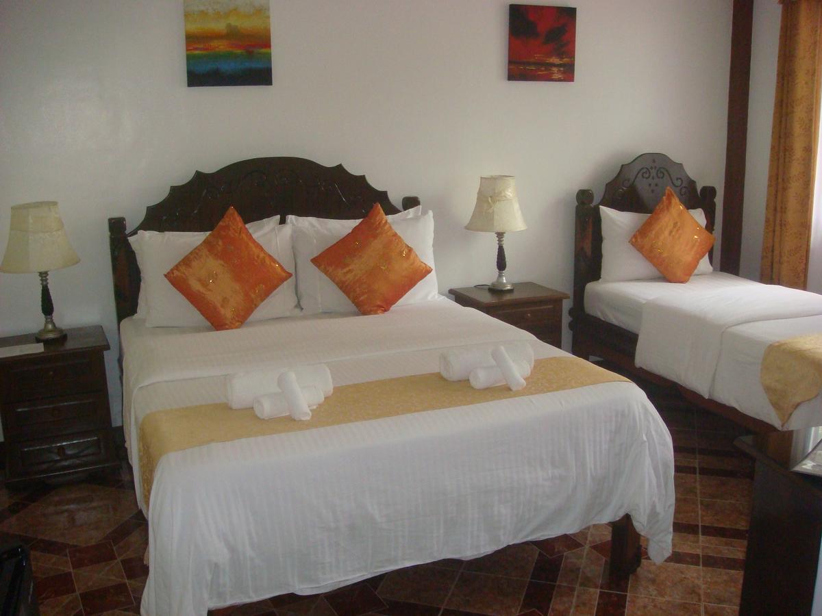 Padre Burgos Castle Resort Surigao Exterior photo